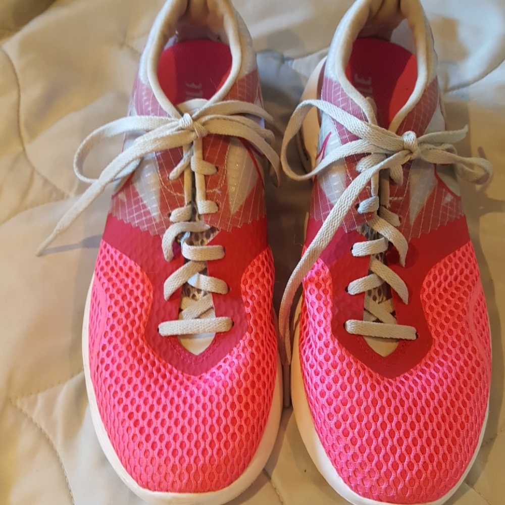 NIKE fitsole running shoes sz 8.5